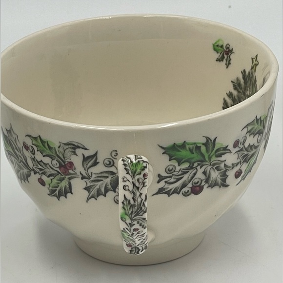 JOHNSON BROTHERS “Merry Christmas”   Set of 4 Coffee/Tea Cups - Made in England - Picture 3 of 16